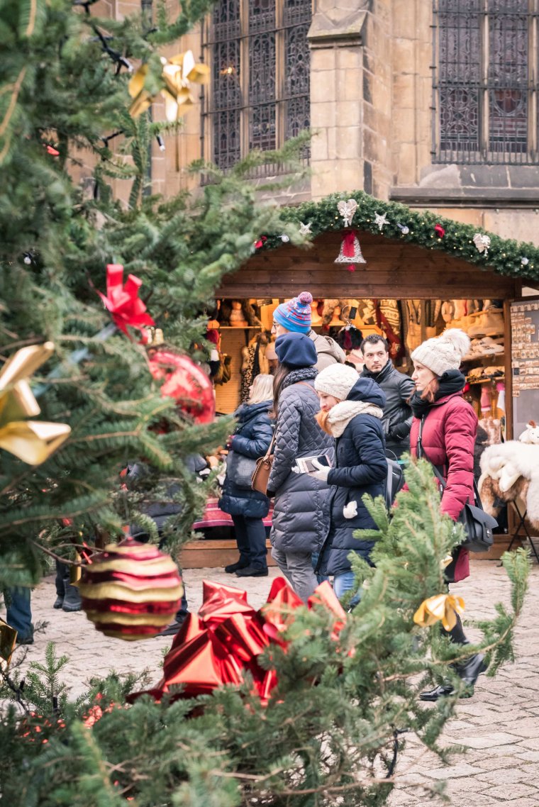 Mercado de Navidad en Plaza Basilica de San Jorge
